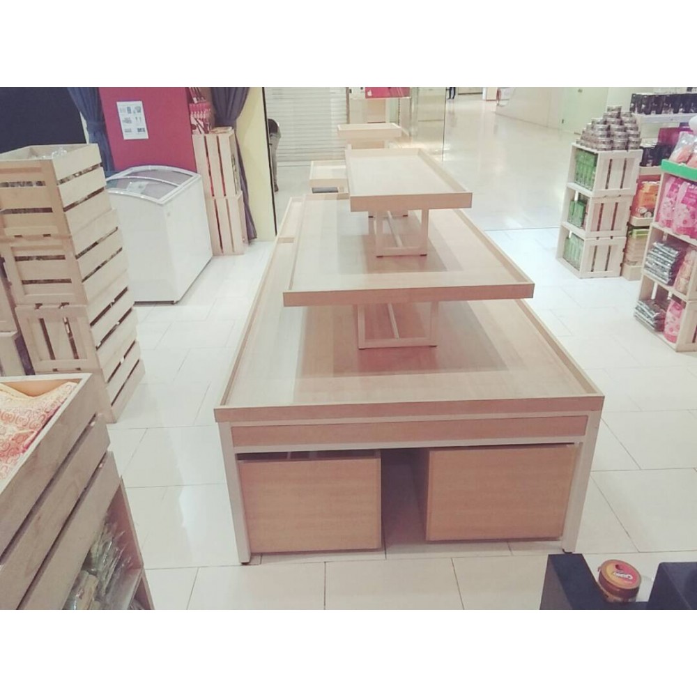 OPPA FOUNTAIN TABLE RECTANGULAR c/w 4 CABINET BOX ROLLER